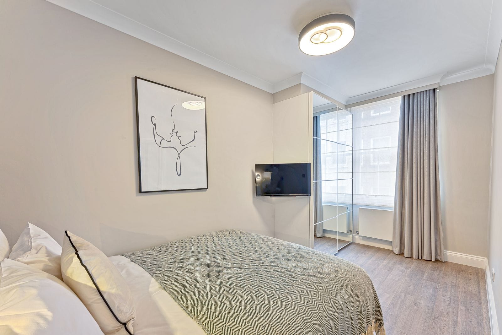 Paddington 1 Bedroom Apartment For 3