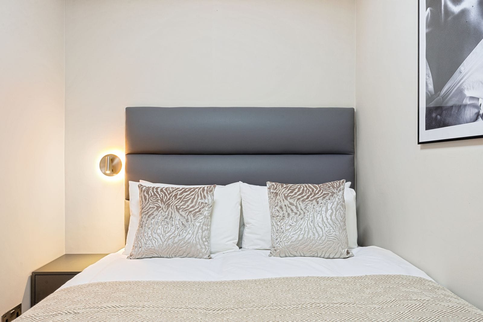 Paddington Two  Bedroom Apartment For 5