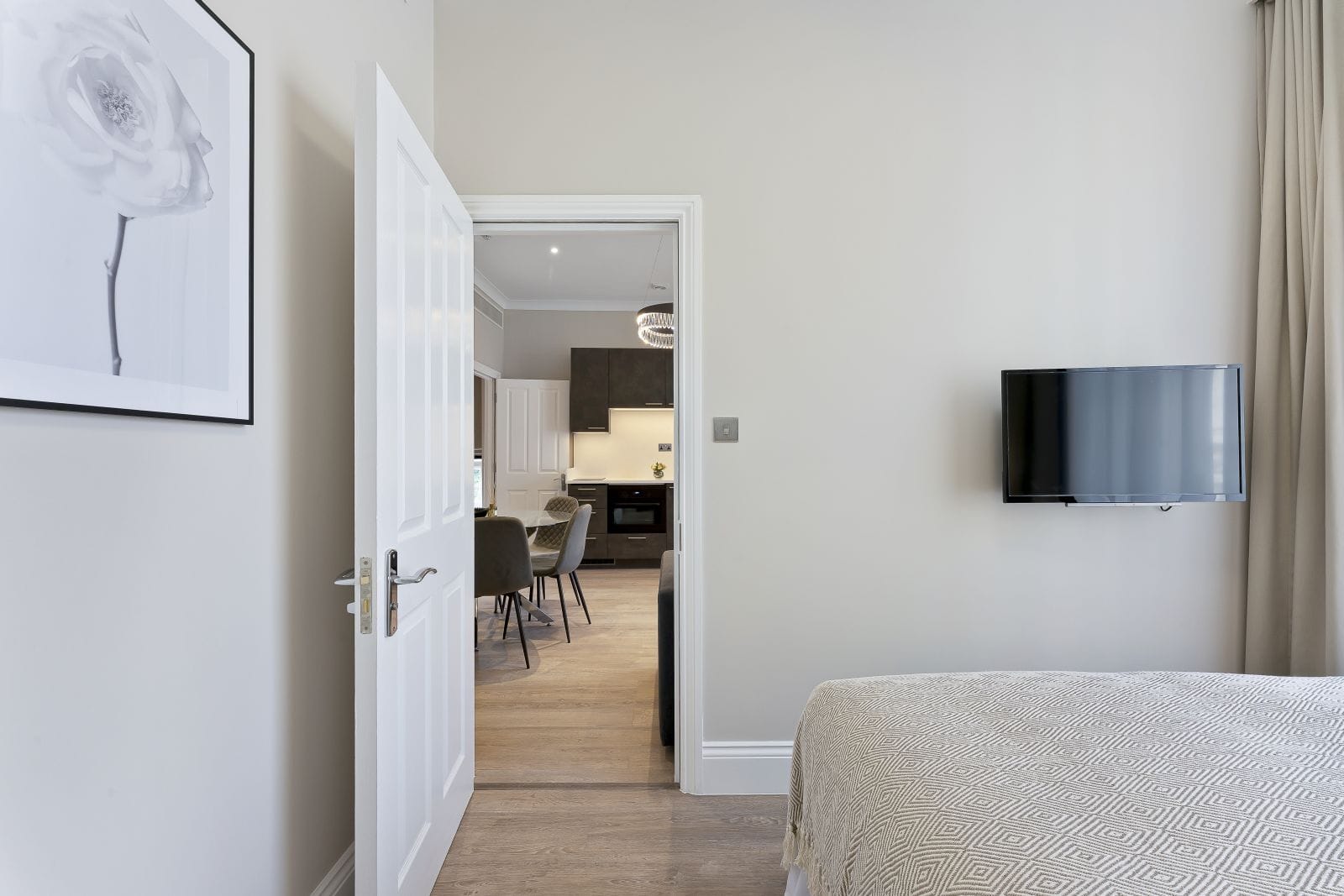 Paddington Two  Bedroom Apartment For 5