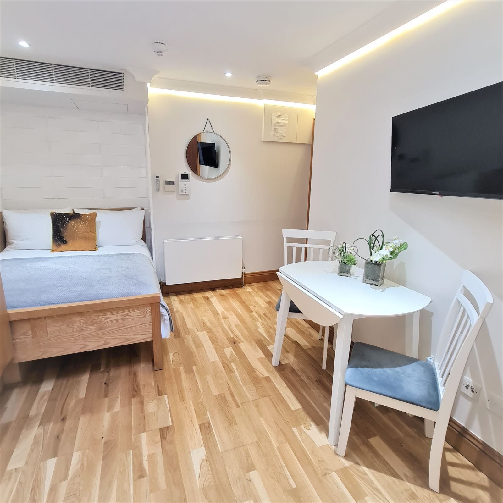 Russell Square Budget Double Studio