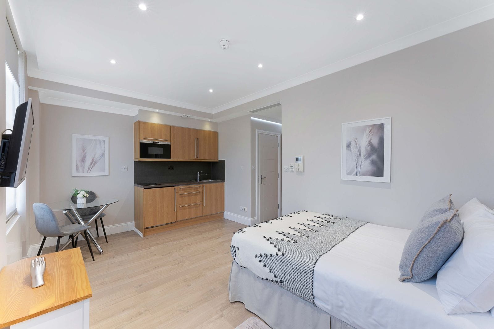 Russell Square Deluxe Studio