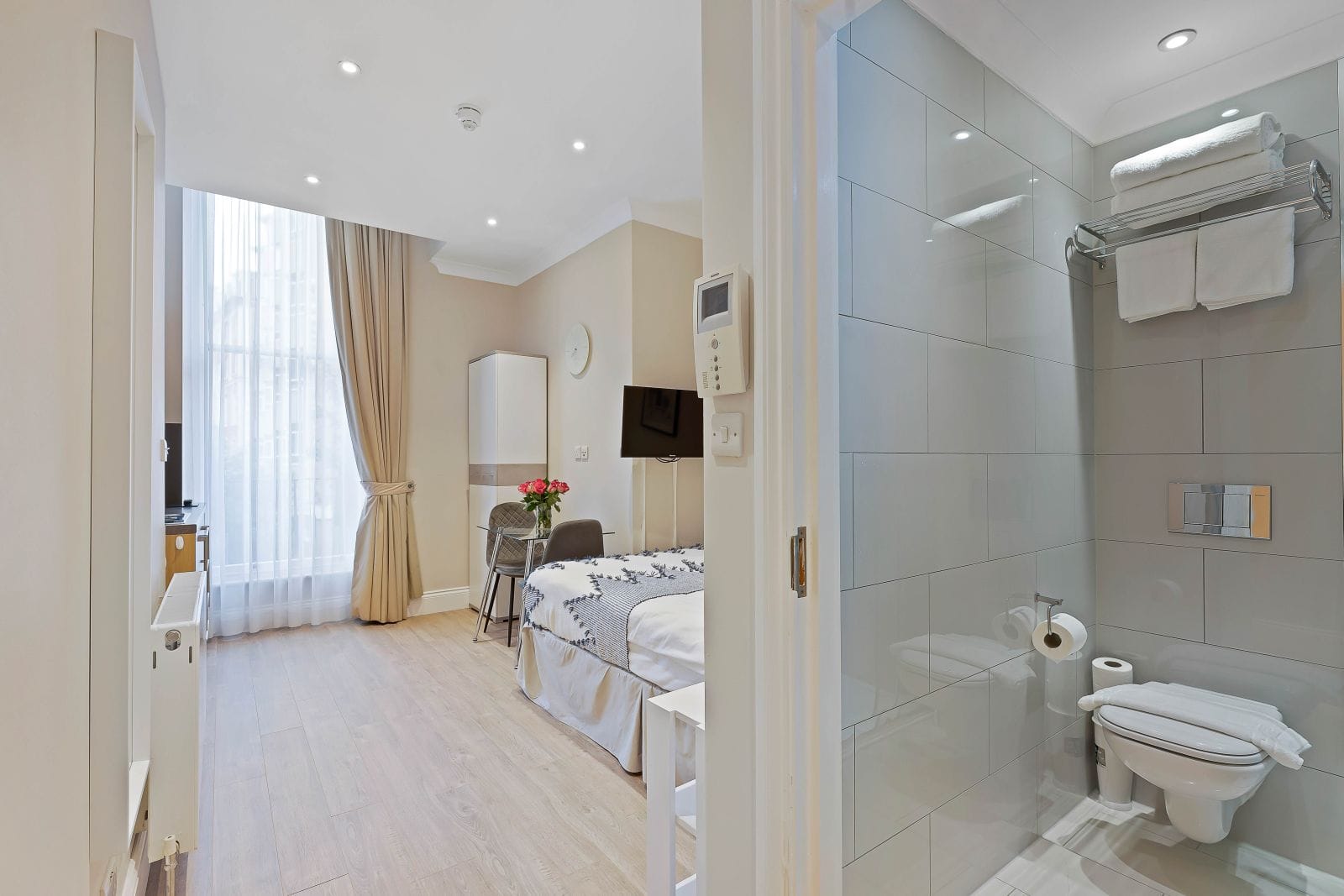 Russell Square Deluxe Studio