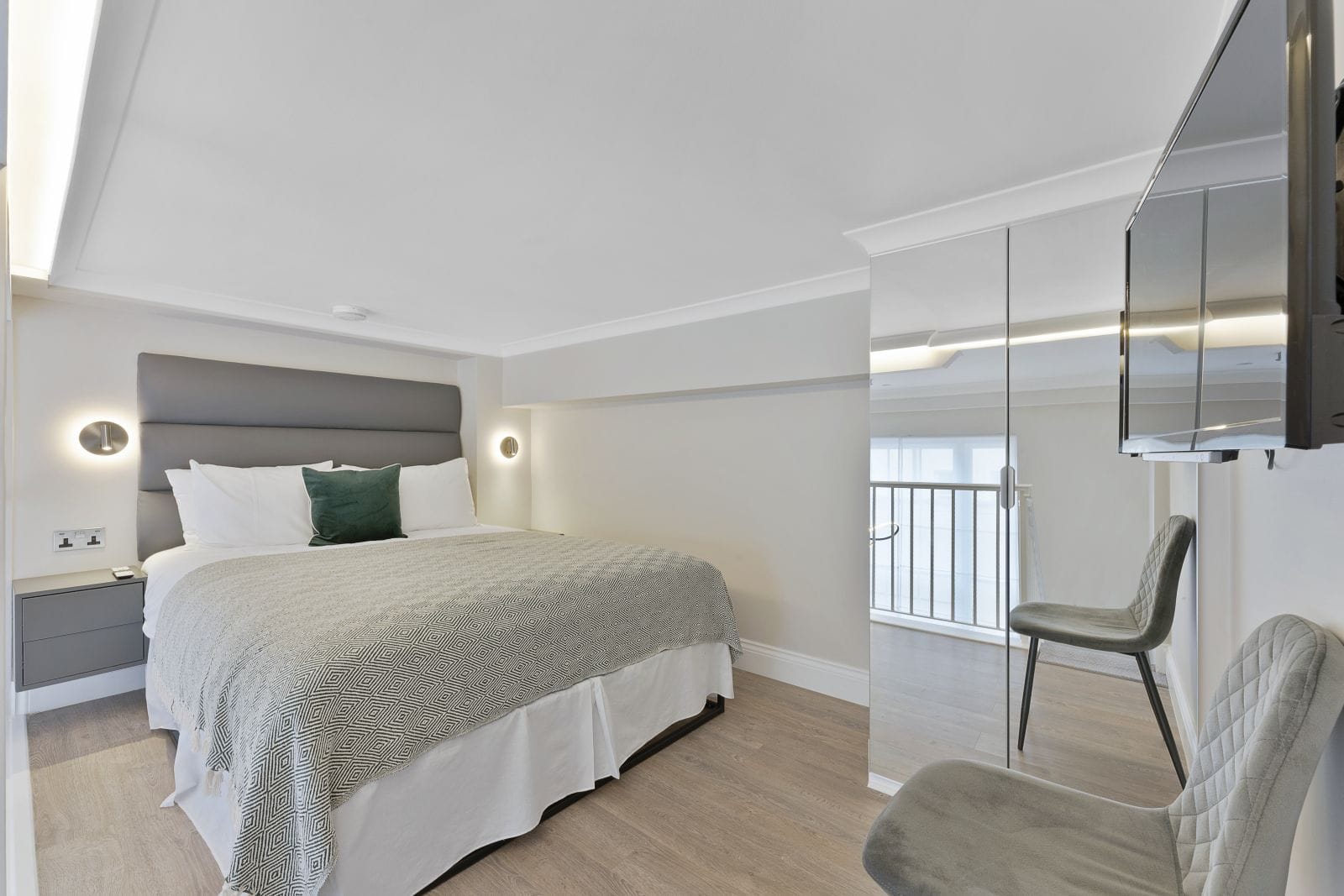 Paddington Mezzanine Studio