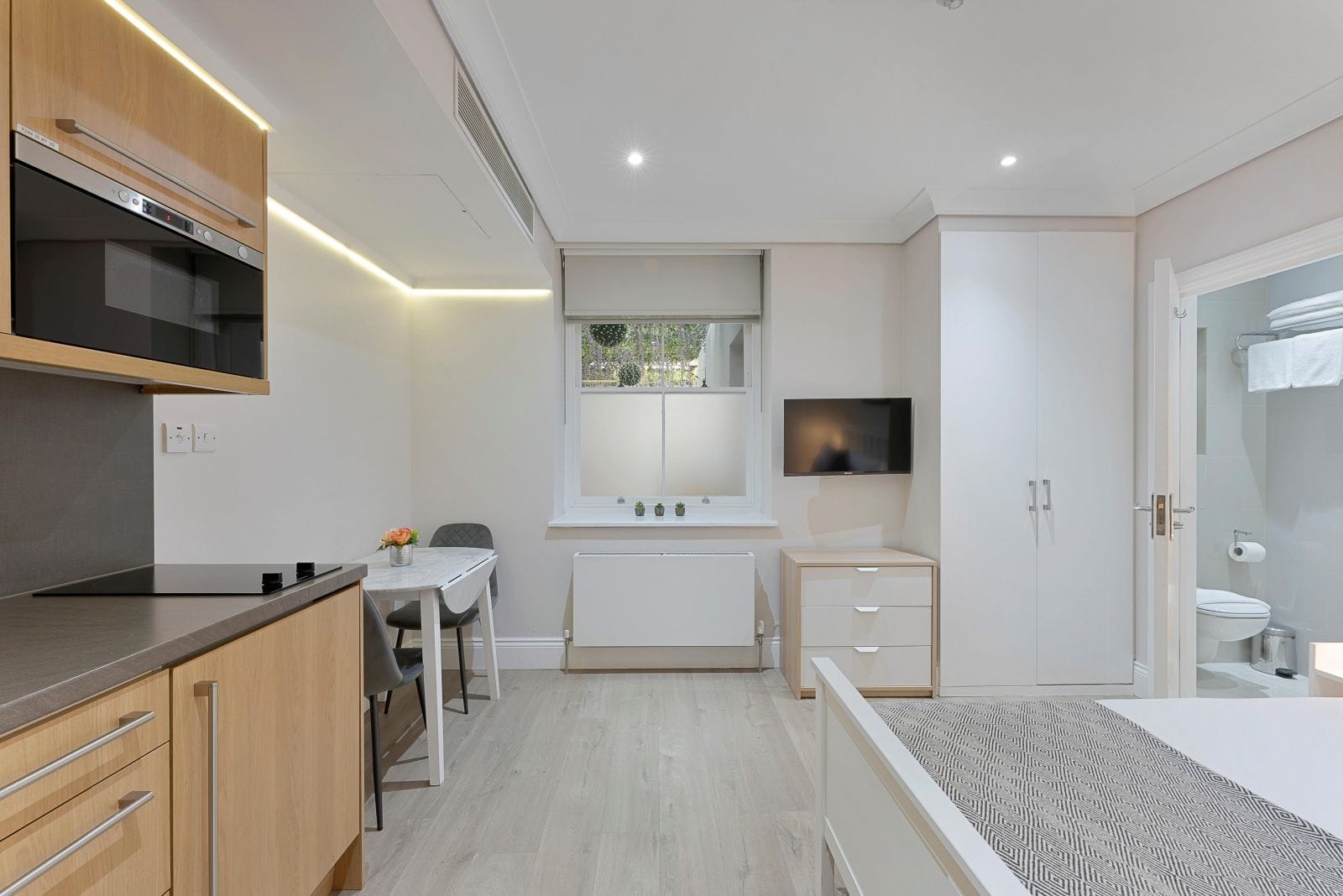 Russell Square Standard Studio