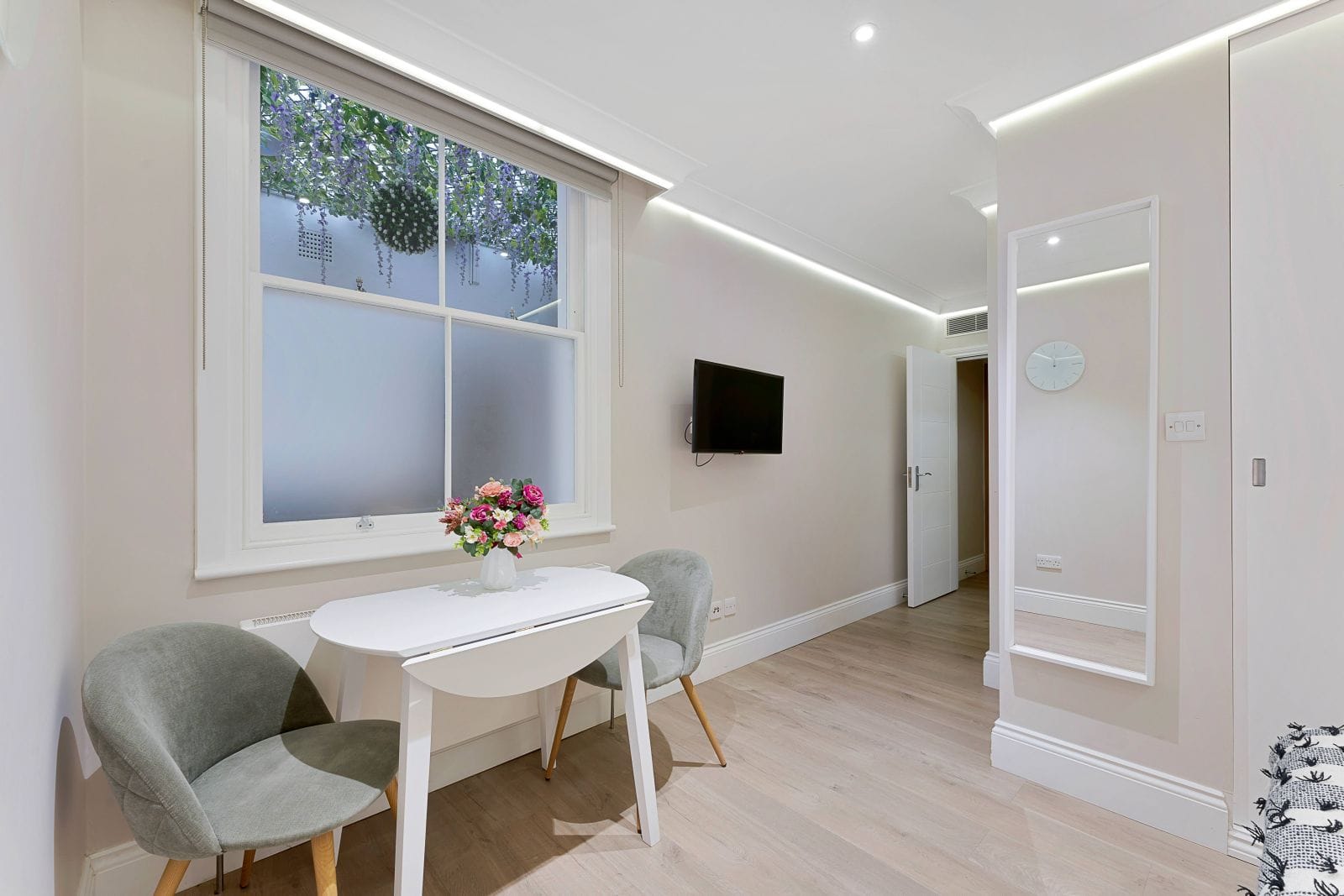 Russell Square Standard Studio