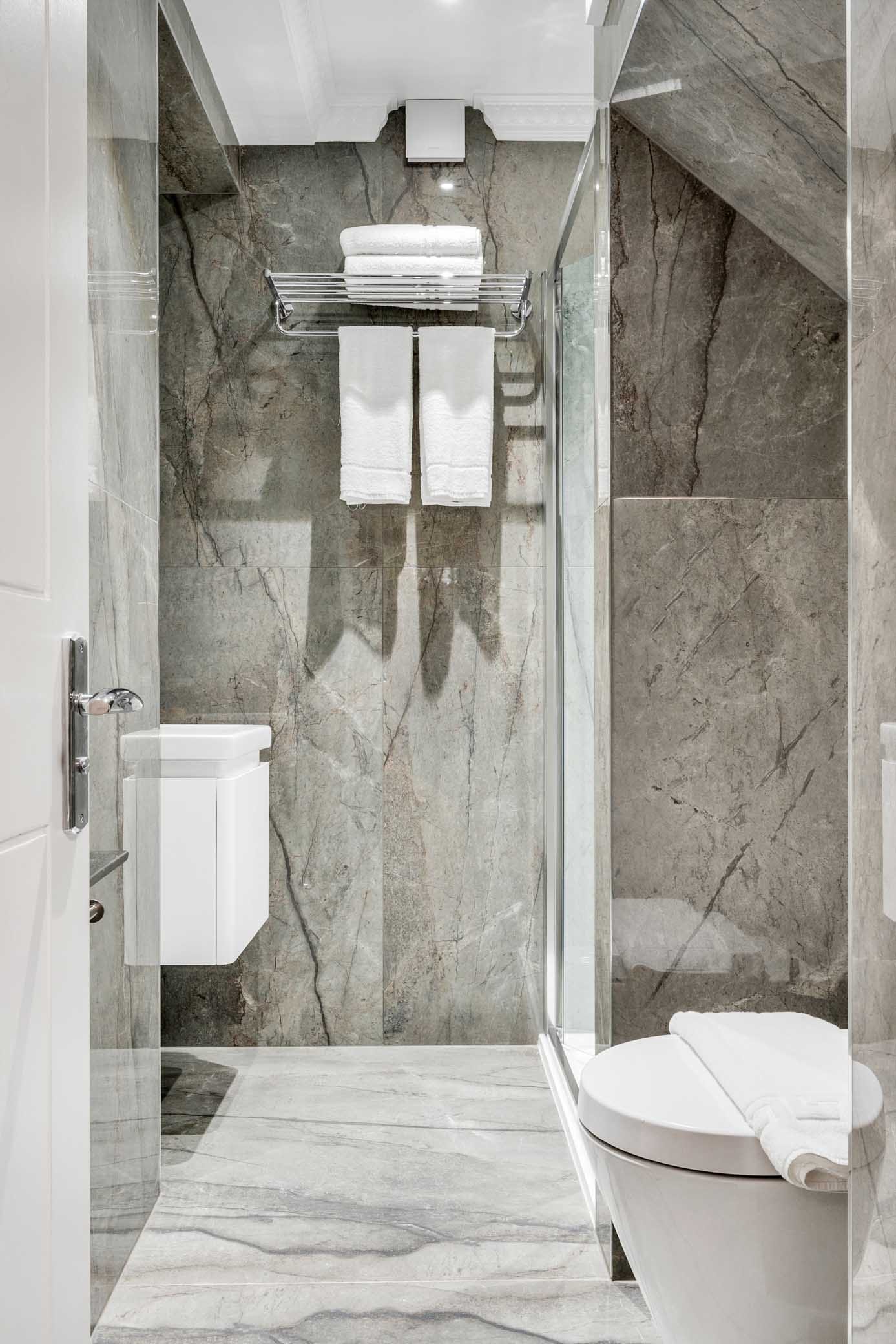 Bloomsbury Lower Ground Standard