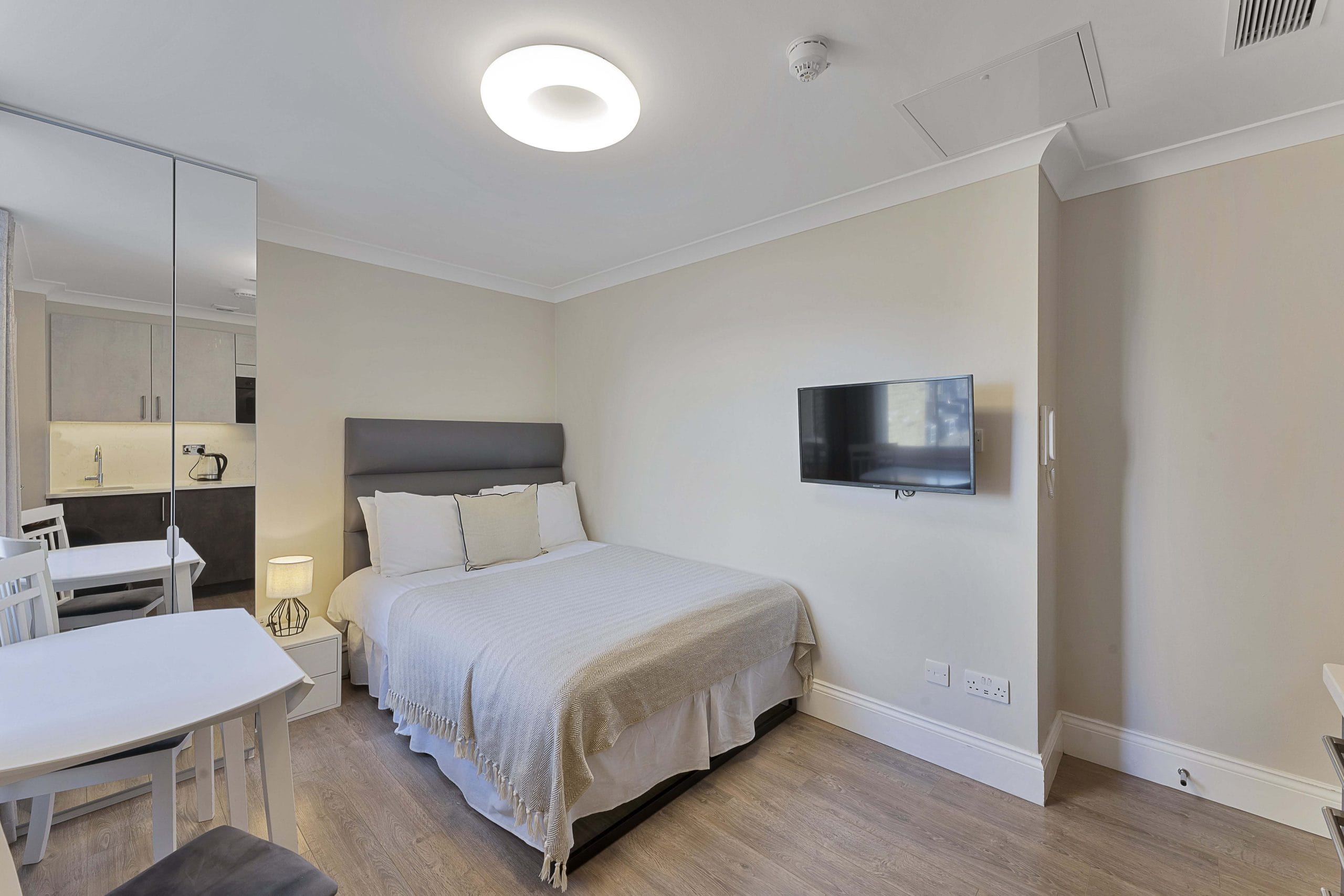 Kensington Standard Studio