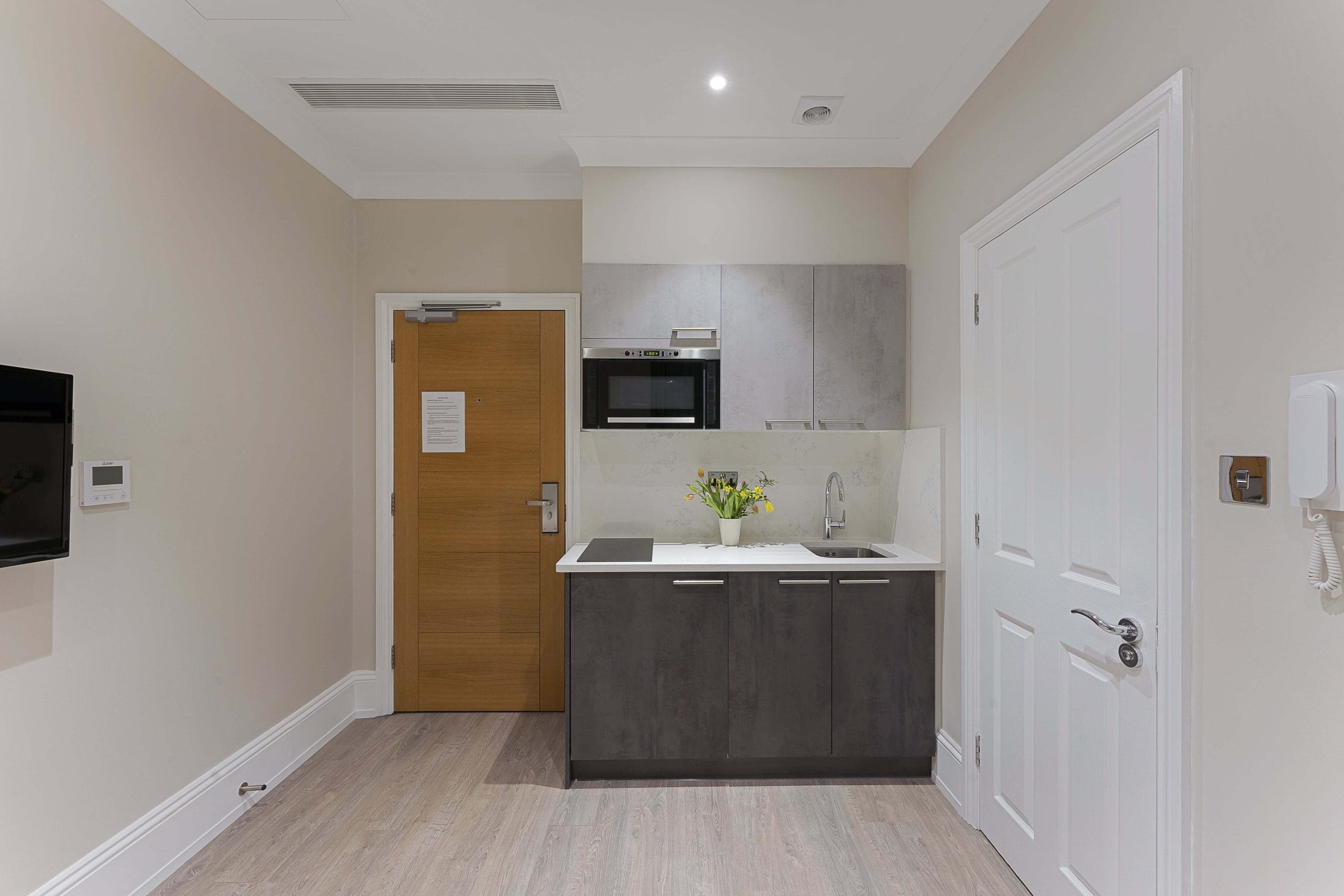 Kensington Lower Ground Standard Studio