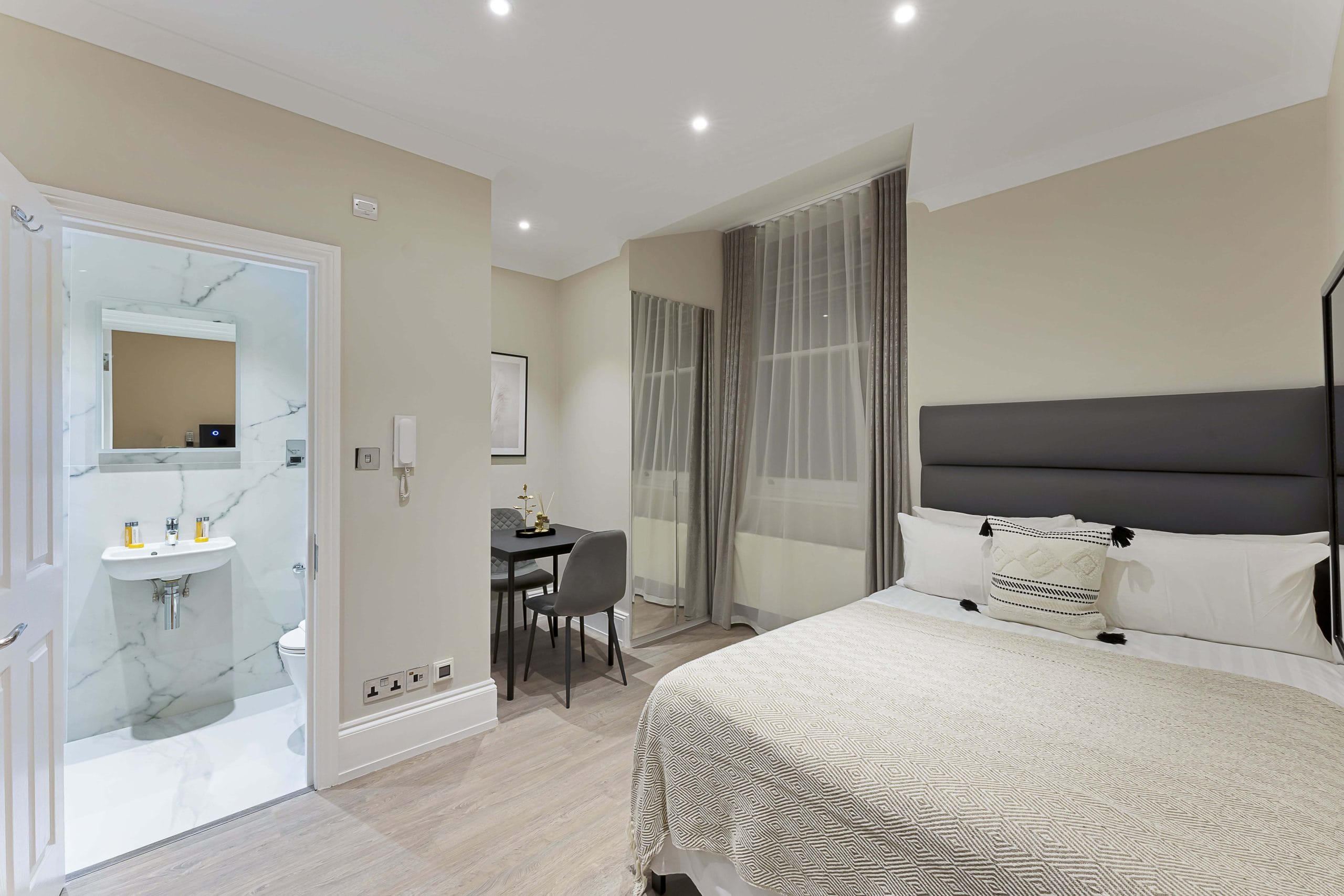 Kensington Lower Ground Standard Studio