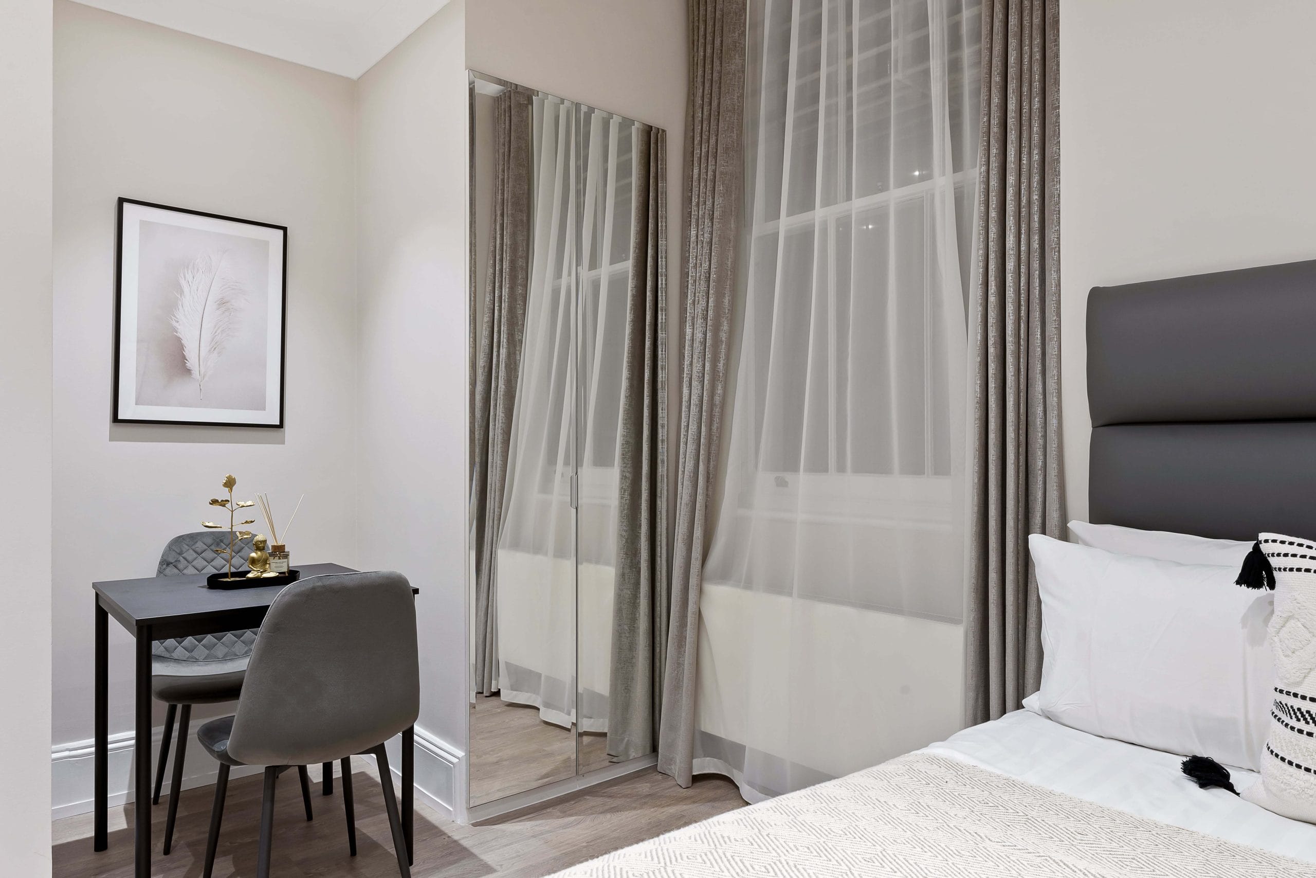 Kensington Lower Ground Standard Studio