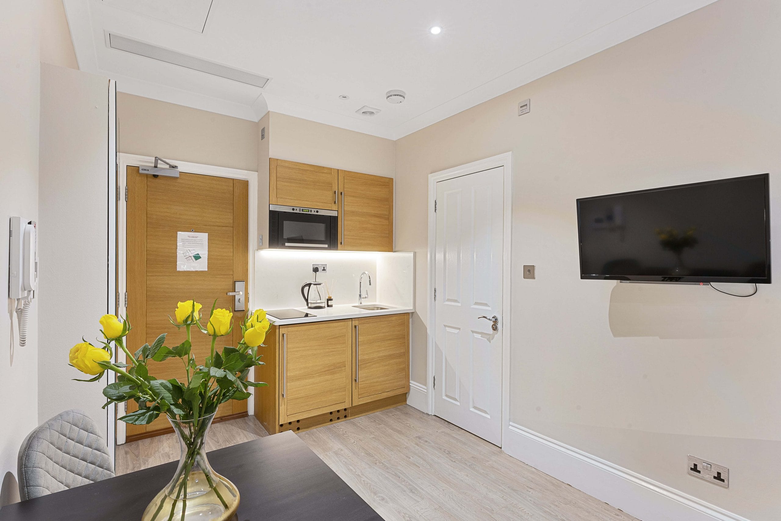 Kensington Lower Ground Standard Studio