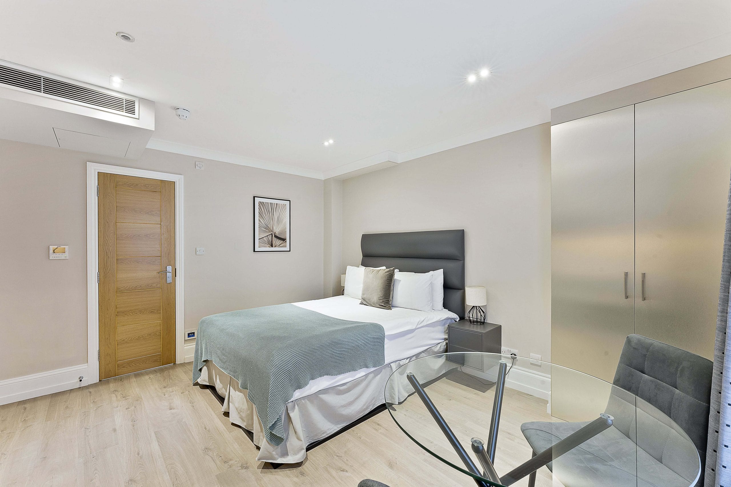 Kensington Standard Studio