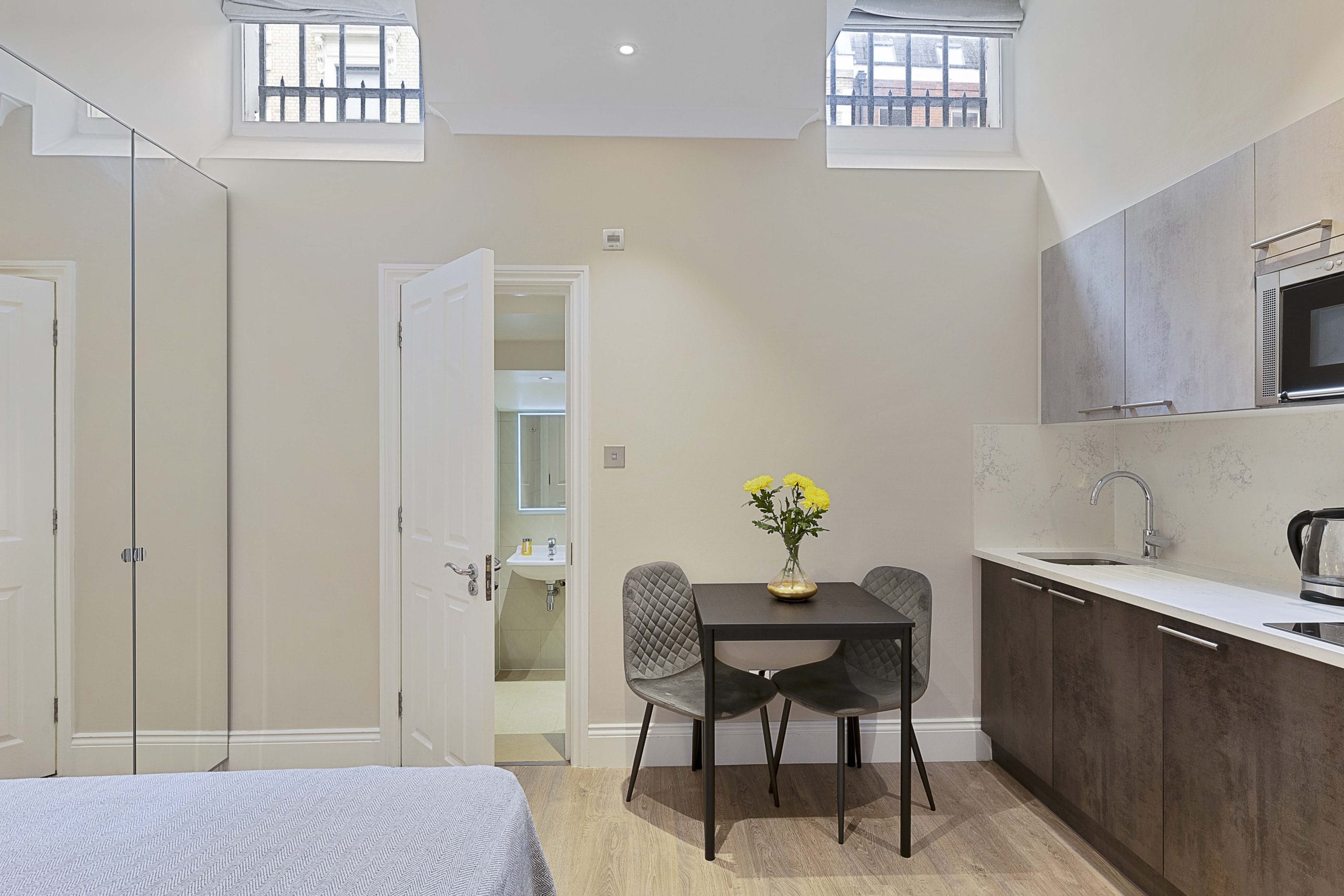 Kensington Lower Ground Deluxe Studio