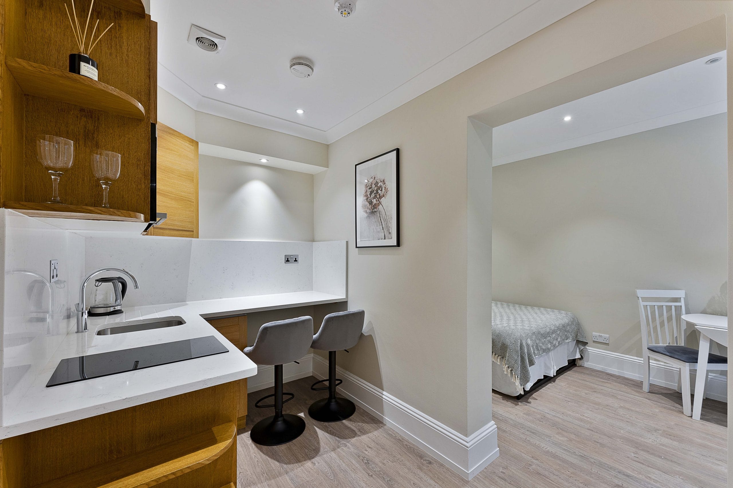 Kensington Lower Ground Deluxe Studio