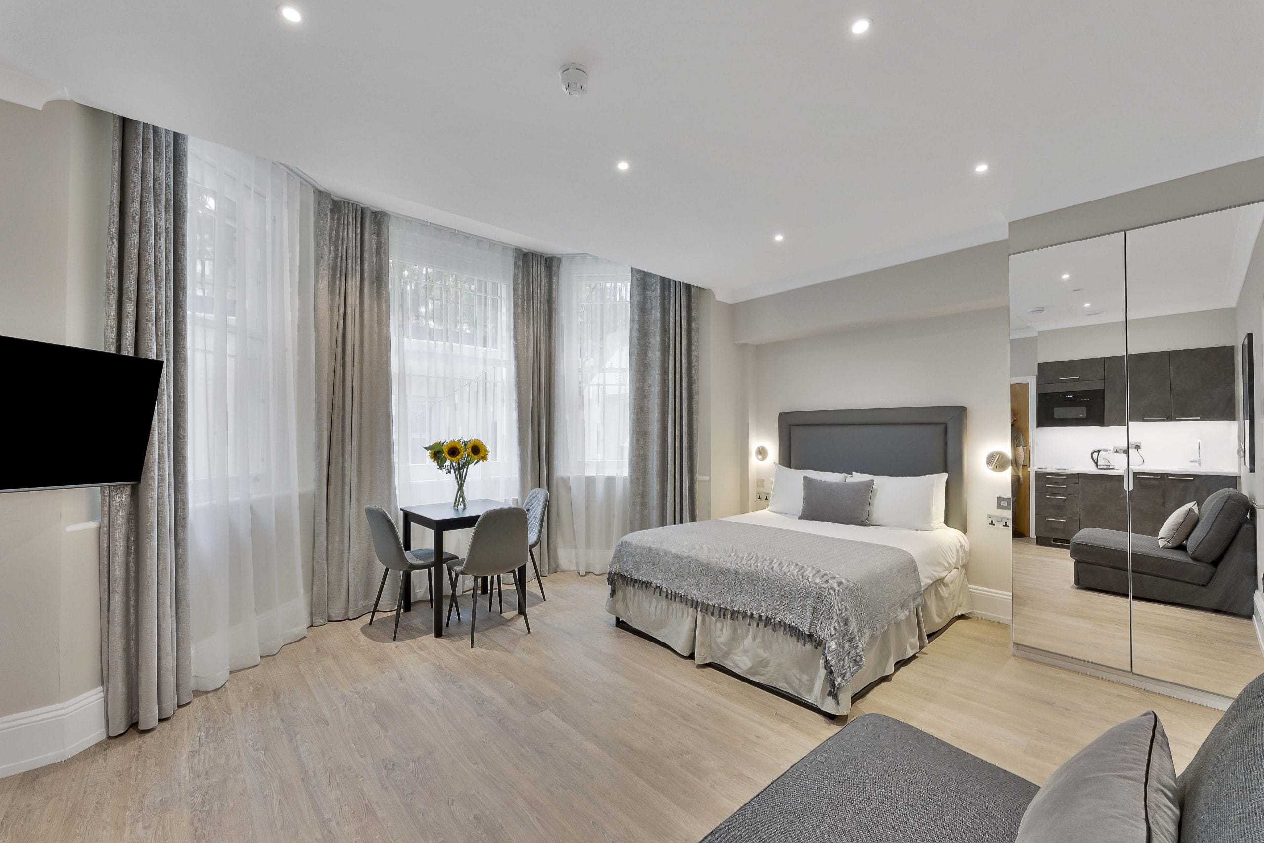 Kensington Lower Ground Family Studio