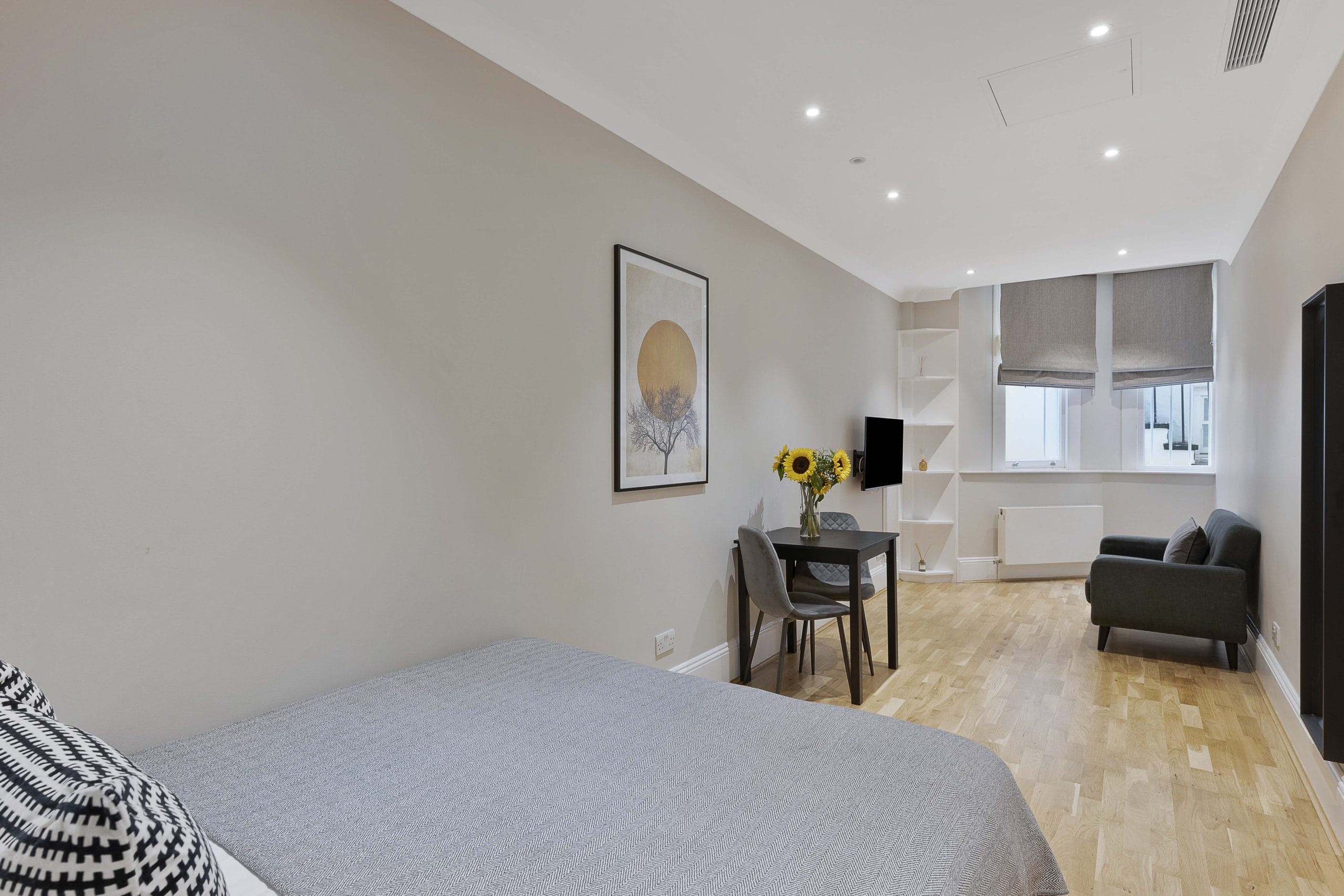 Kensington Lower Ground Deluxe Studio